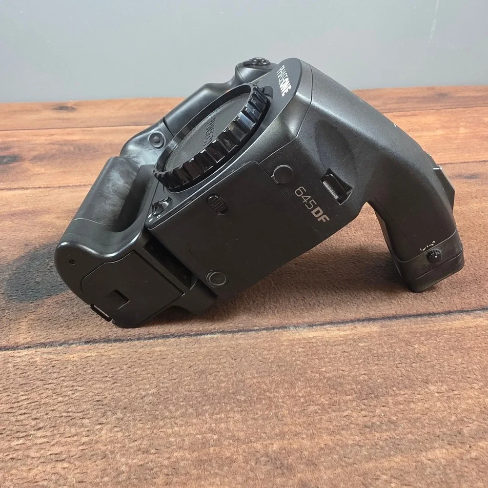 Phase One 645DF Camera Body V-Grip Air Medium Format Black Good Profoto Trigger